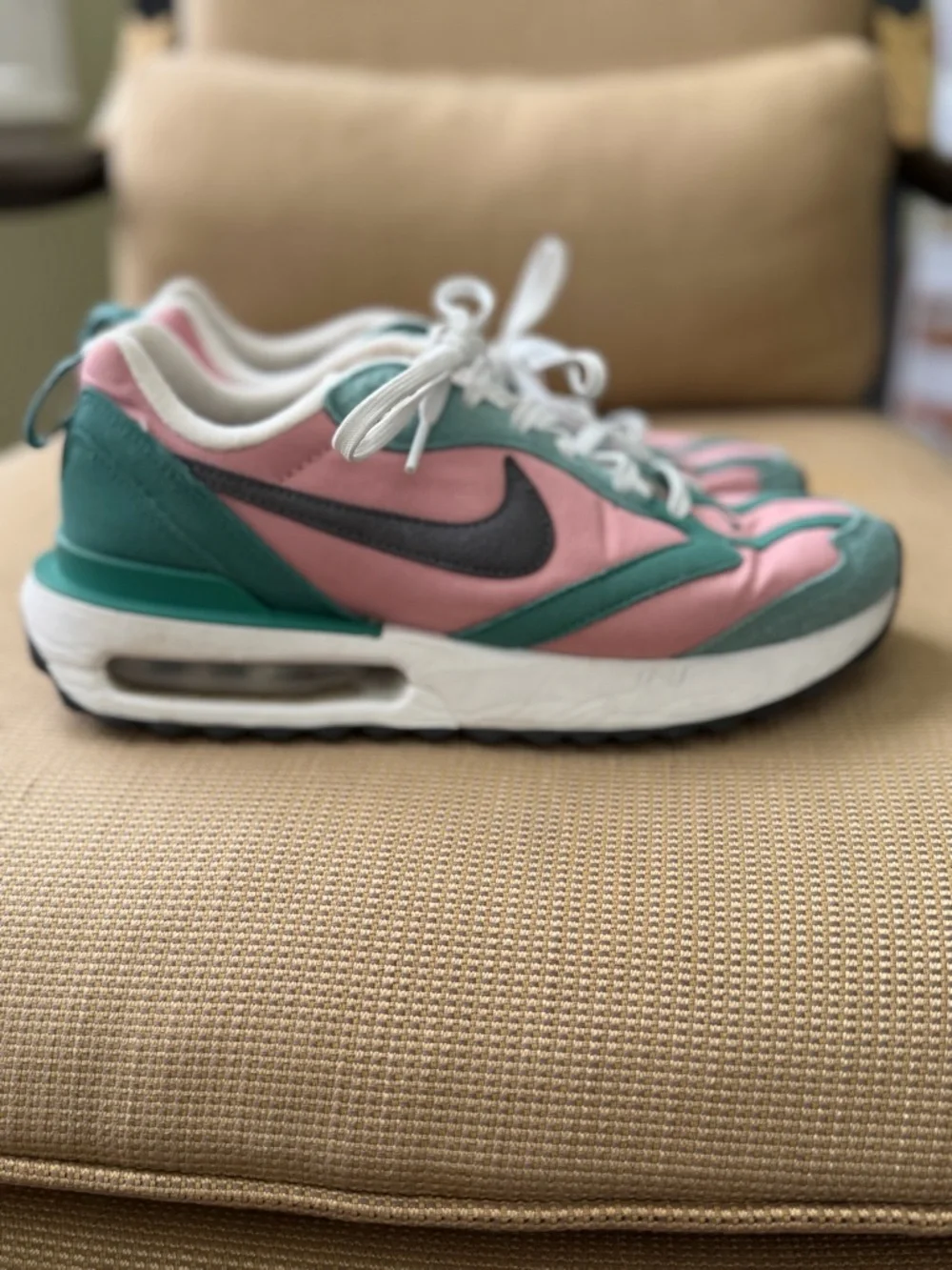 Nike Air Max Dawn - US 8 - Picture 1 of 8